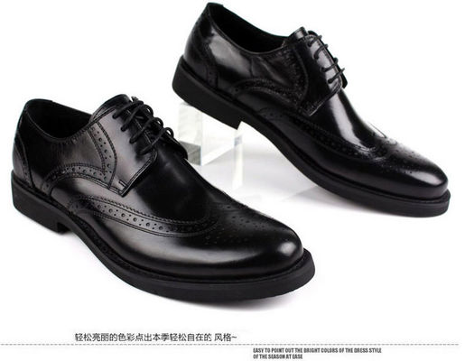 Europa Design Homens Sapatos Brogue Estilo de botas Calçados masculinos de couro de grãos completos