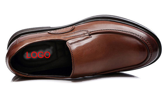 Sapatos de negócios com sola macia, calçados, calçados masculinos, calçados de condução de couro castanho.
