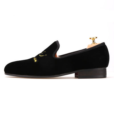 Red Bottom Mens Velvet Loafers Solas de borracha cor personalizada para negócios