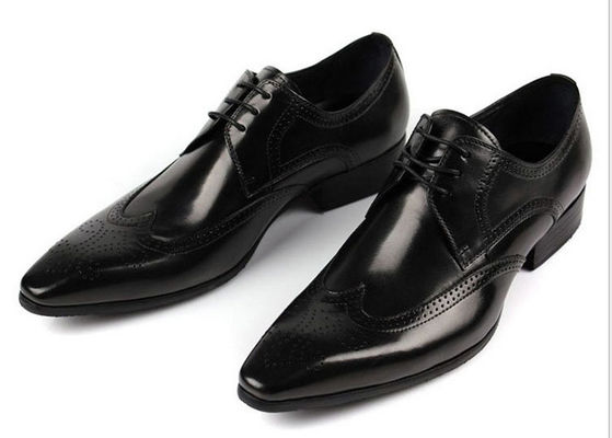 OEM Custom Classic Men Brogue Sapatos Preto / Marrom Café Esculpido Floral Oxford Sapatos