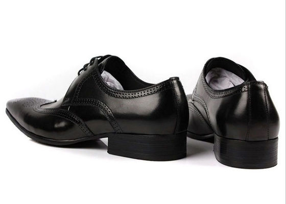 OEM Custom Classic Men Brogue Sapatos Preto / Marrom Café Esculpido Floral Oxford Sapatos