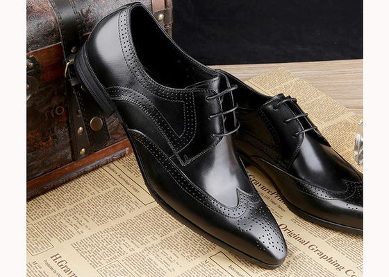 Calçado masculino Brogue Formal Oxford Calçado masculino de couro de vaca Calçado masculino clássico