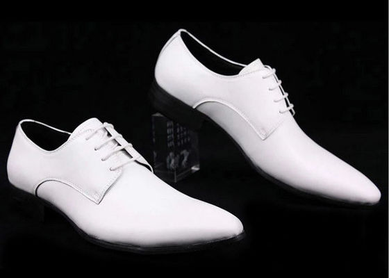 Calçados de vestido de noiva de couro branco para homens Confortáveis / respiráveis / quentes com pele de bezerro