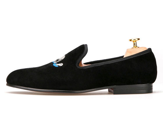 Sapatos Casual Homens Loafers de Veludo Com Decoração de Bordado de Caveira Personalizada