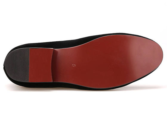 Calçado masculino Calçado masculino Loafers de veludo Bordados OEM Calçado casual plano para festa