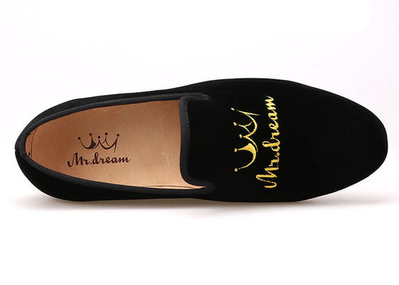 Calçado masculino Calçado masculino Loafers de veludo Bordados OEM Calçado casual plano para festa