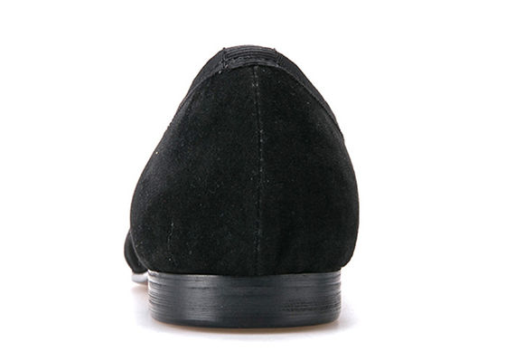 Embroidery Men Velvet Loafers Men Black Smoking Slippers With Wine Glass Design (Sapatilhas de fumador pretas para homens com desenho em vidro de vinho)