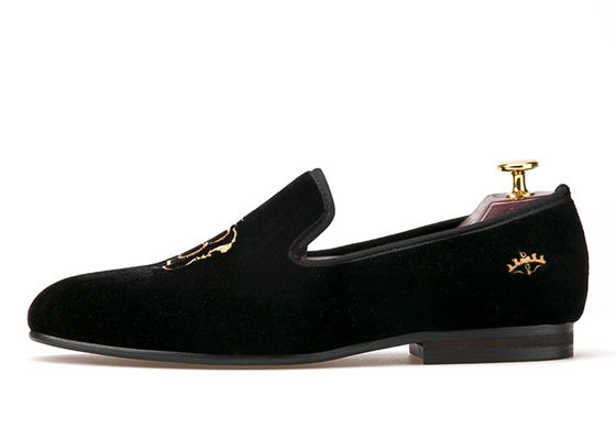 Luxo Homens Velvet Loafers Faixa Casual Estilo Preto Velvet Suede Sapatos