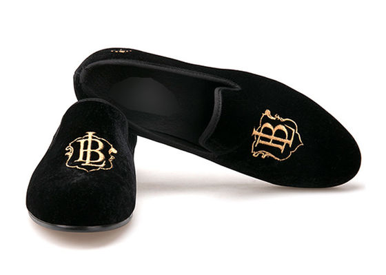 Luxo Homens Velvet Loafers Faixa Casual Estilo Preto Velvet Suede Sapatos