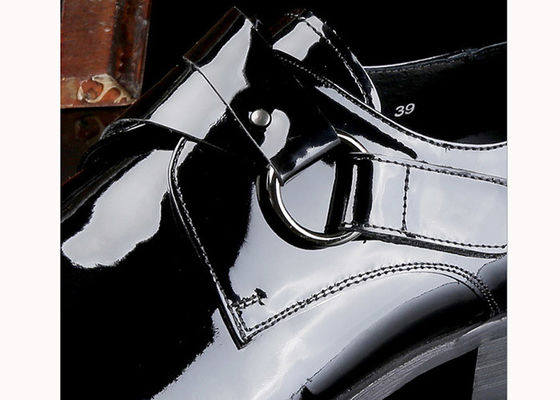 Homens Luminosos Negros Vestido Formal Sapatos Patente Couro Oxfords Estilo Com Logotipo Impresso
