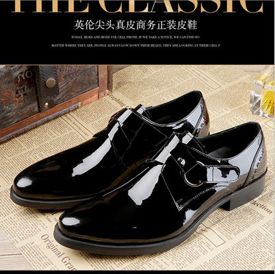 Homens Luminosos Negros Vestido Formal Sapatos Patente Couro Oxfords Estilo Com Logotipo Impresso