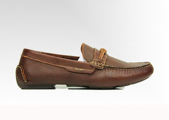 Loafers de couro masculino castanho personalizados Loafers de couro planos feitos à mão