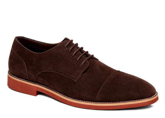 Sapatos clássicos de couro genuíno, dedo redondo castanho, sapatos de condução de camarão.