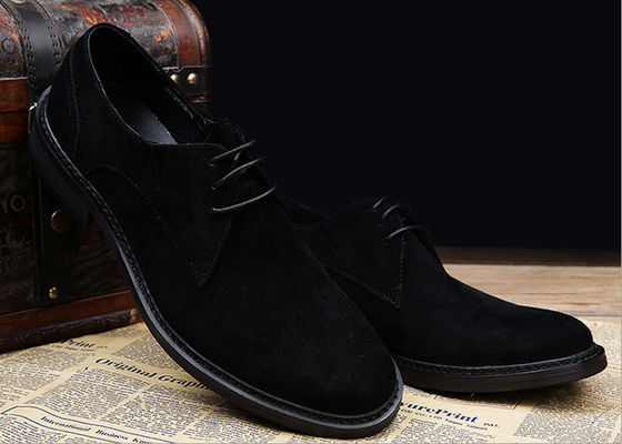 Sapatos britânicos de estilo cinza / preto Oxford, calçados de couro masculino e camurça