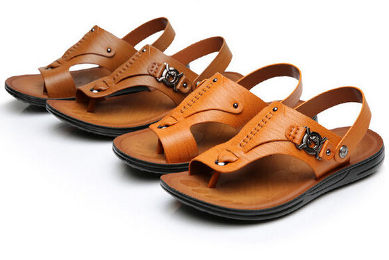 Sandais de couro masculino castanho casual / Sandais de praia de verão masculino com alça