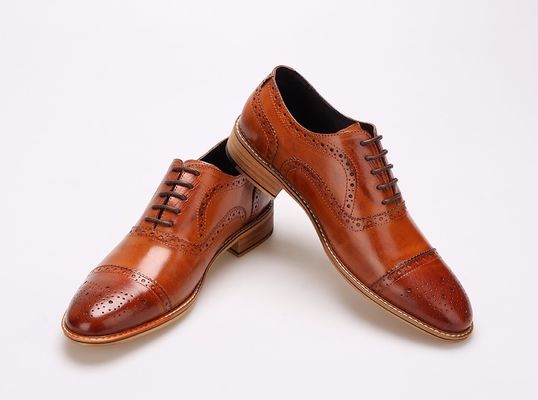 British Style artesanal Calçados de vestido masculino Couro genuíno Oxford Brogues Calçados formais