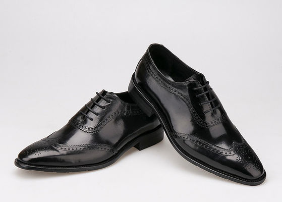 Homens Brogue Calçado formal de couro, Pedaços pontiagudos Homens vestido de sapatos para o casamento