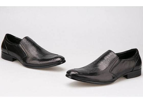 Slip On Round Toe Homens Sapatos de vestido formal estilo Oxford Sapatos de vestido de couro de grãos completos