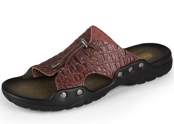 Sapatilhas de verão de couro masculino, sapatos de couro personalizados.