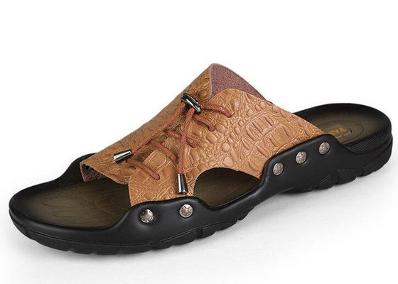 Sapatilhas de verão de couro masculino, sapatos de couro personalizados.