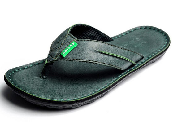 Flip Flop Homens Sapatilhas de couro personalizadas Homens de Verão Designer Slip On Sneakers