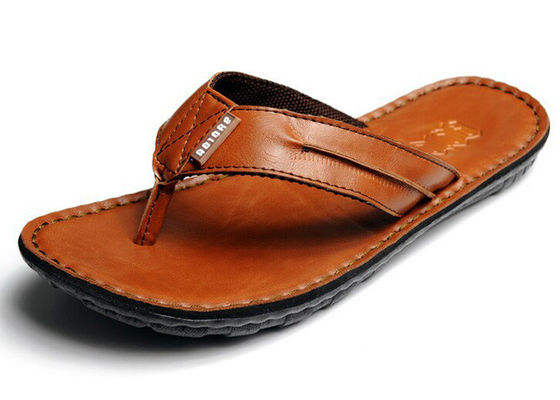 Flip Flop Homens Sapatilhas de couro personalizadas Homens de Verão Designer Slip On Sneakers