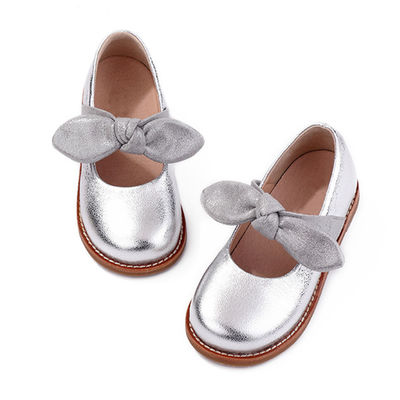 Chapéus de ballerina de couro, confortáveis sapatos de Mary Jane.