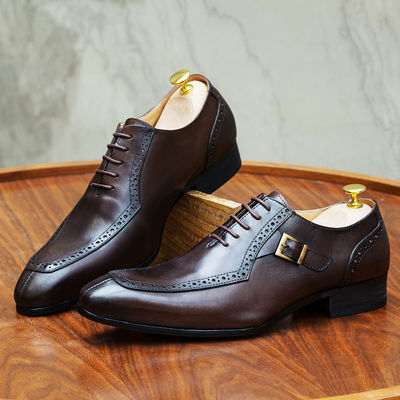 Embossing Patent Leather Men Formal Dress Shoes Marrom ODM aprovado