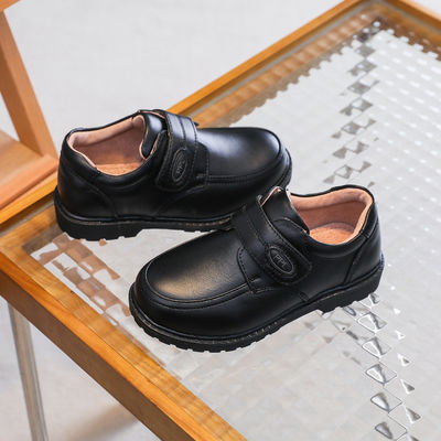 26-45 Sapatos escolares de couro preto com salto plano e atacadores feitos
