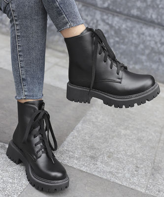Soluça de borracha Botas de couro femininas Preto Botas de estilo militar para padrões