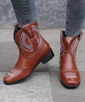 Western Cowgirl Últimas tendências de moda com botas de couro femininas e moda
