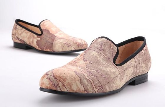 Slip On Men Velvet Loafers Velvet bordado Sapatilhas de Fumar