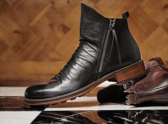 Cores prateadas Slip On Leather Sneakers Round Toe Confortável Calçados elegante de caminhada