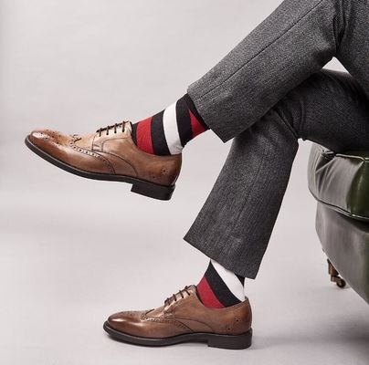 Calçados de couro para homens de outdoor, de cor mista, pés quadrados, luxo, calçados para homens.