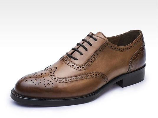 Sapatos de negócios, calçado casual, calçados de festa, calçados para homens.