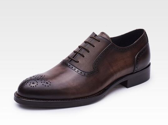 Calçados clássicos em PU para homens de estilo Oxford Calçados feitos à mão para negócios
