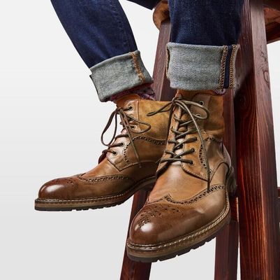 Pernas pontiagudas, sapatos de couro castanho, botas de couro Chelsea, botas de couro com atacadores, botas de tornozelo para festa.
