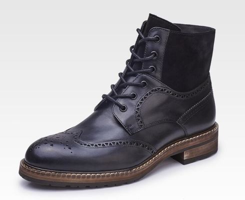 Pernas pontiagudas, sapatos de couro castanho, botas de couro Chelsea, botas de couro com atacadores, botas de tornozelo para festa.