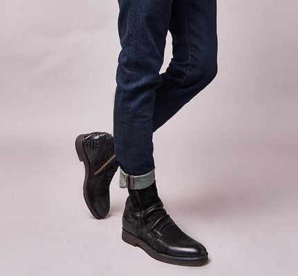 Boas botas de couro, botas de couro, botas de Chelsea.