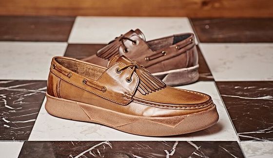 Calçados customizados para homens com cordões confortáveis Calçados para homens casual