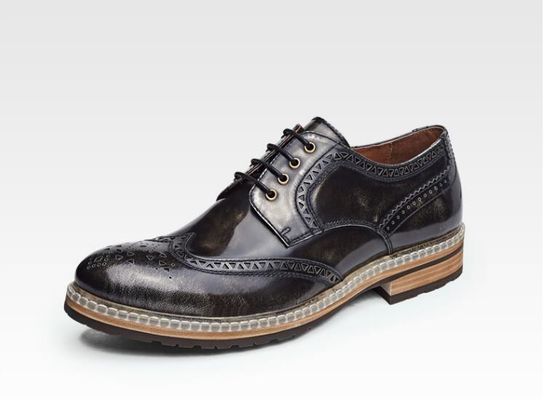 Moda Designer Italiano Homens Vestido Formal Sapatos De Couro Alegre Sapatos De Casamento De Luxo