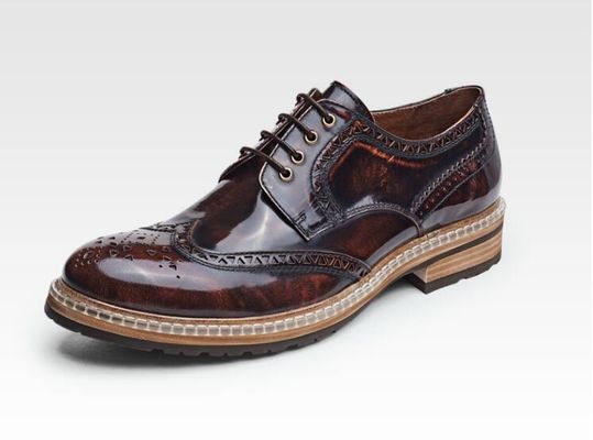 Moda Designer Italiano Homens Vestido Formal Sapatos De Couro Alegre Sapatos De Casamento De Luxo
