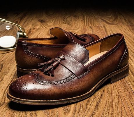 Primavera / Outono Marrom Homem tecido de couro Slip On Sneakers para festa