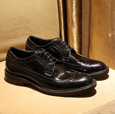 Marca italiana Calçados de couro masculino Calçados planos Calçados pretos Slip On Dress