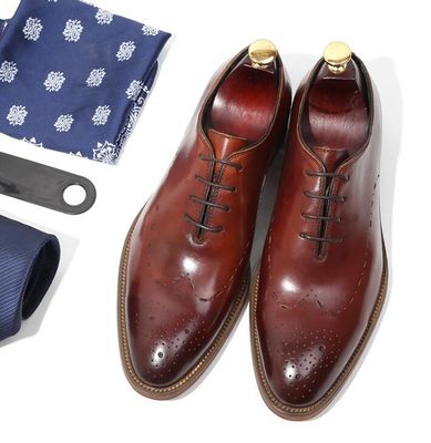 Patente feita à mão Vestido de casamento masculino de couro Sapatos Oxford estilo com listras pretas