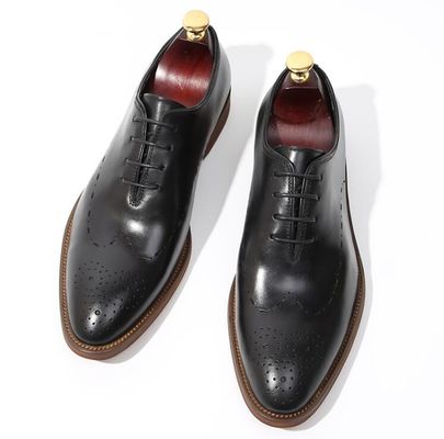 Patente feita à mão Vestido de casamento masculino de couro Sapatos Oxford estilo com listras pretas