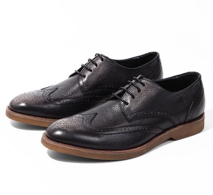 Confortáveis sapatos de couro masculino Derby, calçados descontraídos, calçados de sola macia e respirável para adultos.