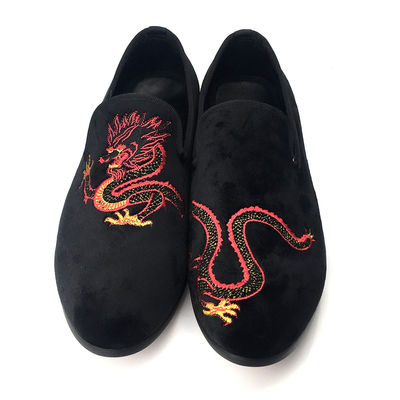 Slip On Homens Suede Negro Tassel Loafers Com Couro Vermelho