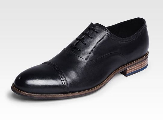 Sapatos duráveis de 3 cm de salto, calçado de couro, calçado de festa, calçado para homens.
