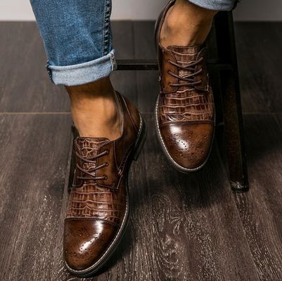 Sapatos de pele de crocodilo Patina para homens, Brogue Wingtips Sapatos de couro exóticos para homens